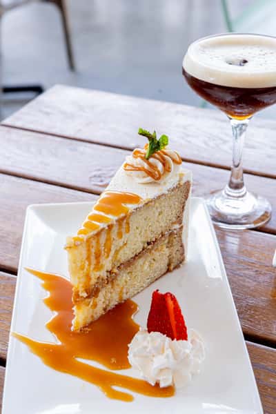 Dulce leche Cake