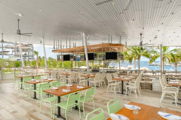 Bayshore Club Dining Room 2.jpg