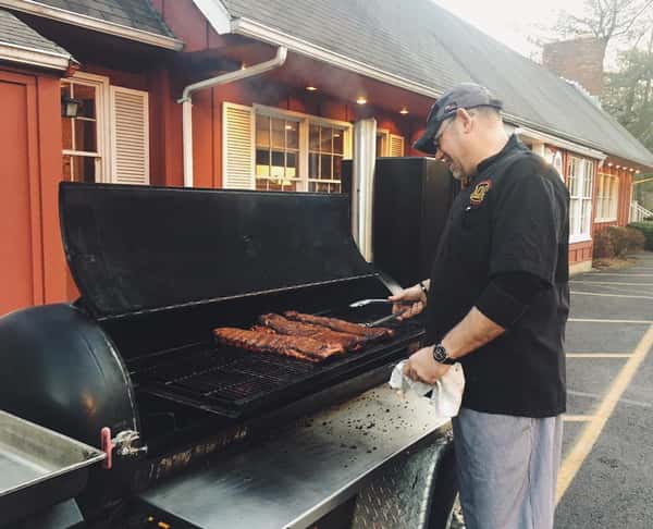 Photos Minuteman Smokehouse & Grill Barbecue Restaurant in Morristown, NJ