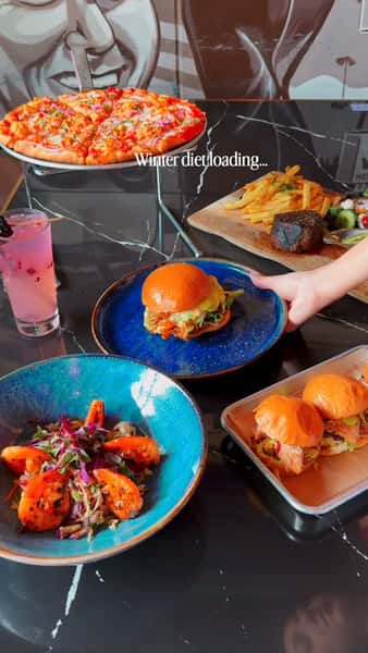 How we’re preparing for winter at Over/Under: one bite at a time. 🍔

#OverUnder #GlendaleEats #LAEats #BurgerLovers #GlendaleCA