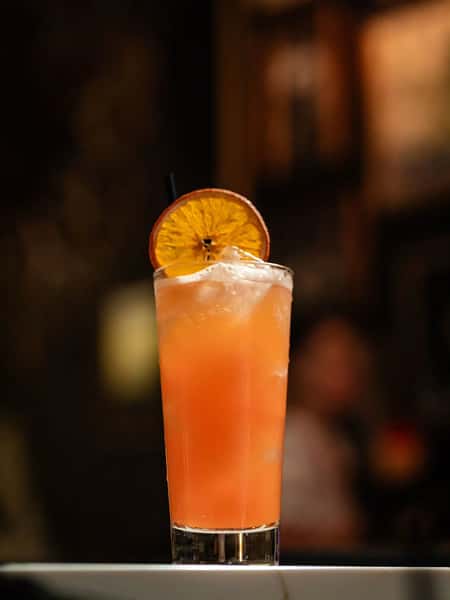 It’s giving hot day, cold drink kind of Sunday. 🍹

#OverUnderPublicHouse #BurbankEats #BurbankBars #SundayDrinks #CocktailTime