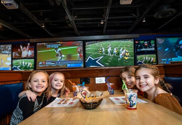 kids eat free