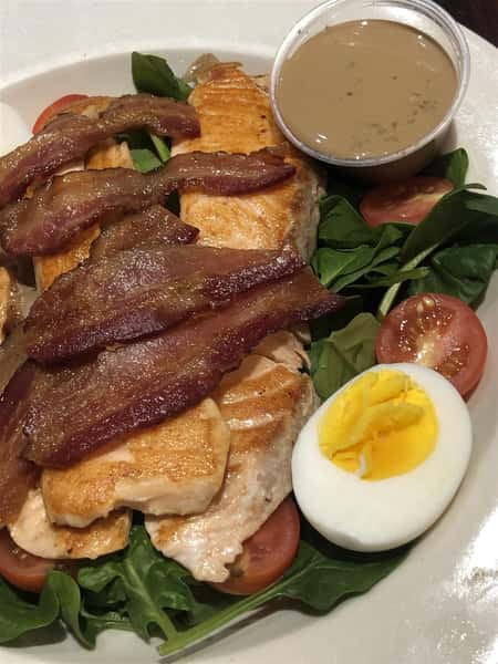 Grilled Salmon Salad with bacon and eggs