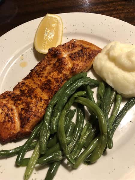 Broiled Salmon Filet
