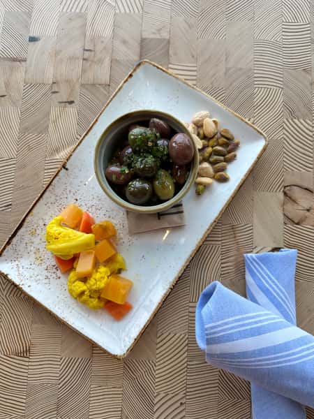 House Pickled Vegetables, Olives & Nuts 