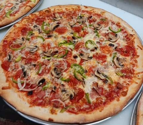 deluxe pizza