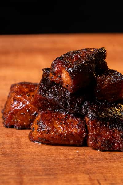 A pile of beef burnt ends
