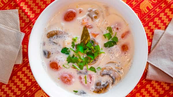Tom Kha