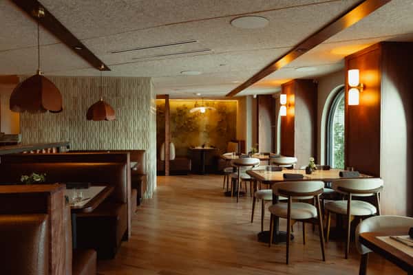 bar