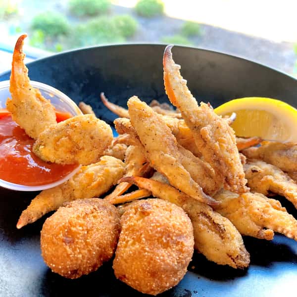 Fried Gulf Crab Claw Snack