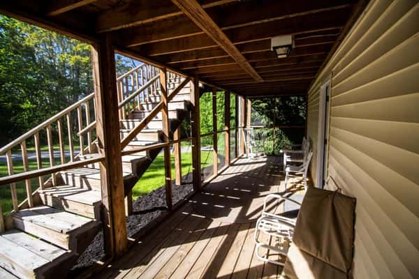 Screened in porch