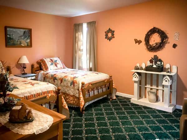 Twin Bedroom