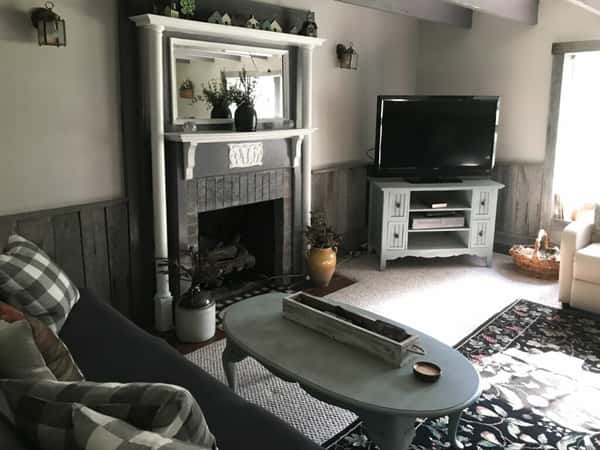Bedroom lounge