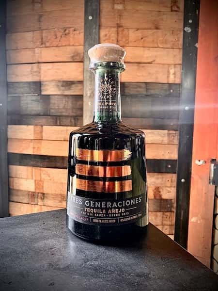 Tres Generaciones Anejo