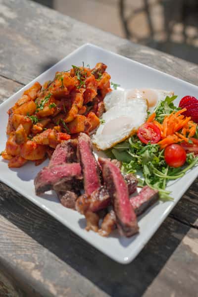 STEAK & EGGS