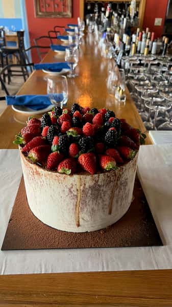 Another cake masterpiece by Sofana !