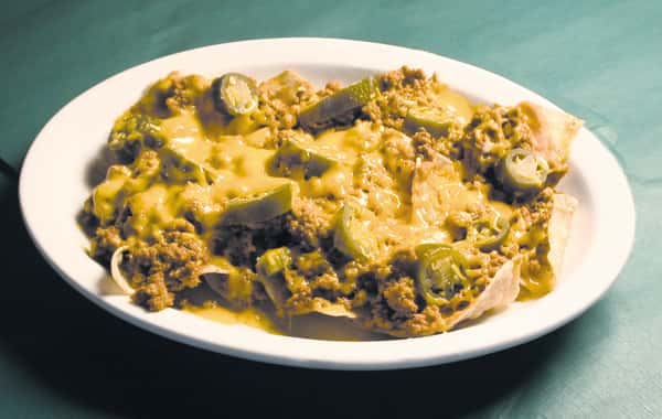 Beef jalapeno nachos