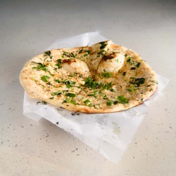 GARLIC & CILANTRO NAAN