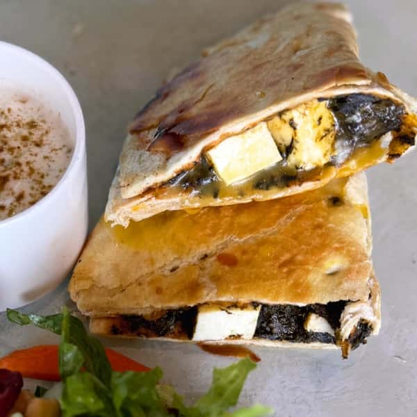 SPINACH & PANEER NAN