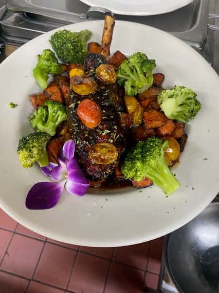 Meat with broccoli