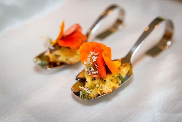 plating with spoons