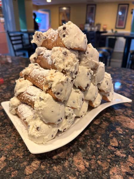 homemade cannolis