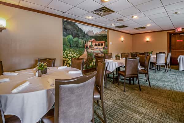 Primavera Room
