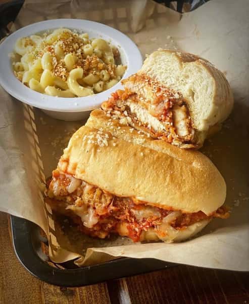 sandwich and mac and cheese