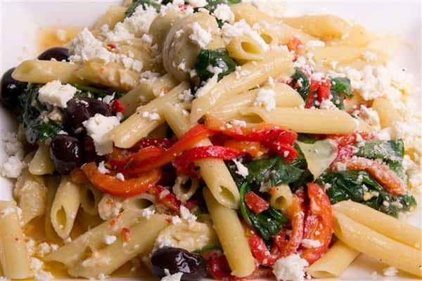 pasta with spinach and vegetables