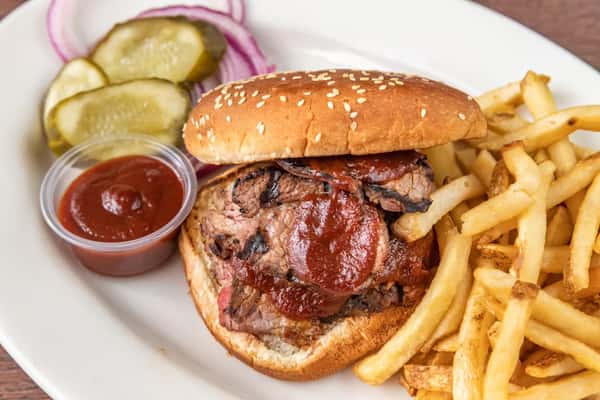 Tri-Tip Sandwich