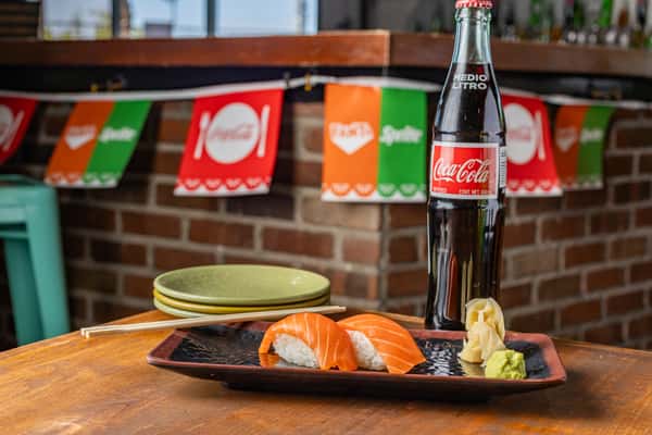SALMON SASHIMI