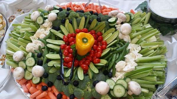 Platter of an assortment of raw vegetables