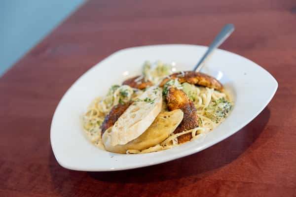 BLACKENED CHICKEN ALFREDO