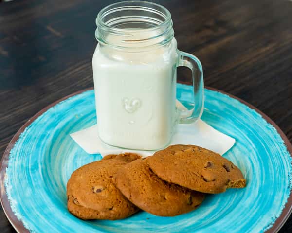 Chocolate Chip Cookies & Milk