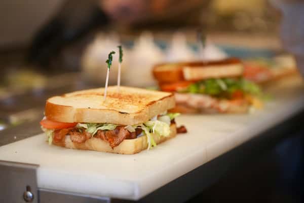  BLT
