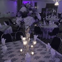 Wedding centerpiece in the middle of the table