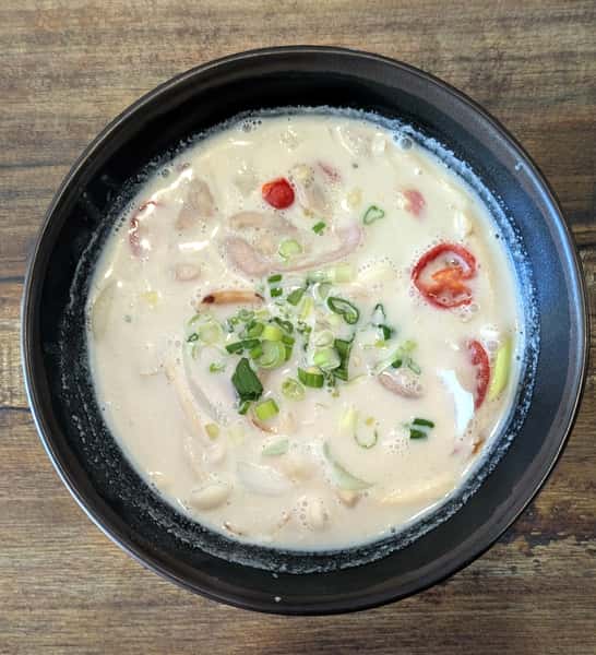 Tom Kha