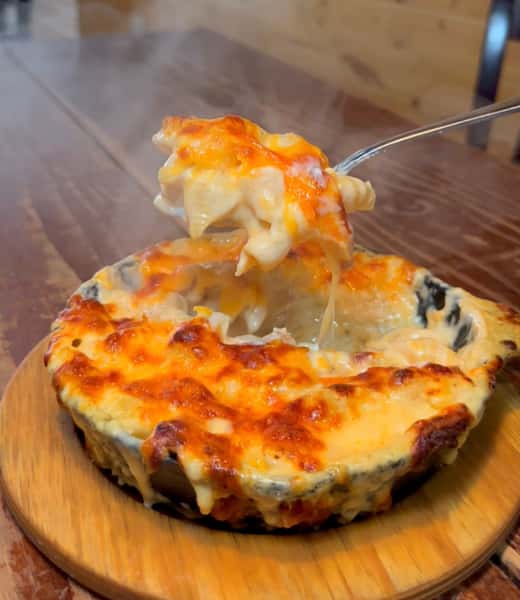 Baked Mac and Cheese (Feeds 10)