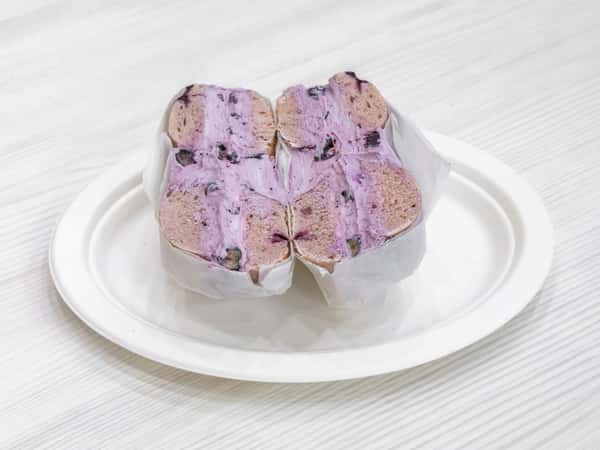 BLUEBERRY CREAM CHEESE