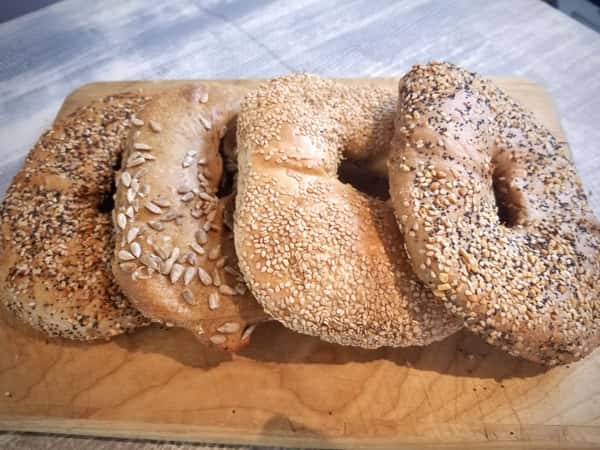 DOZEN FLAGELS(r)