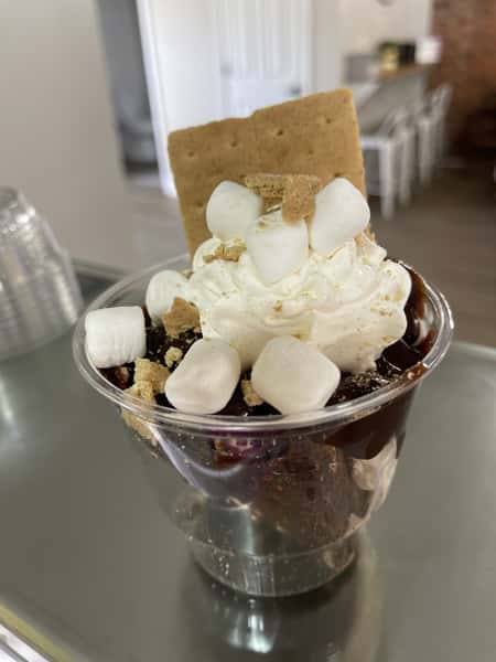 Ice cream with marshmallows