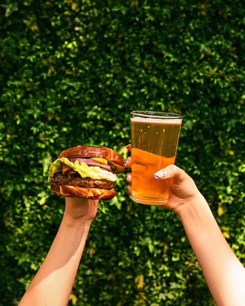 Thursday | Burgers & Brews
