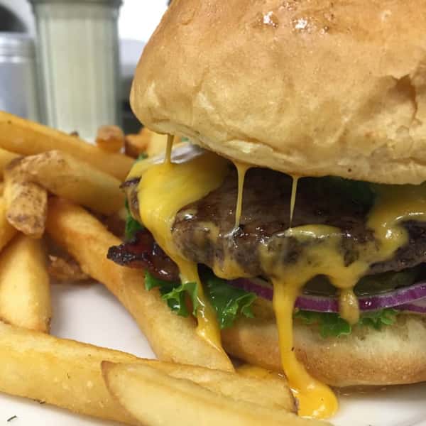 Classic Cheeseburger
