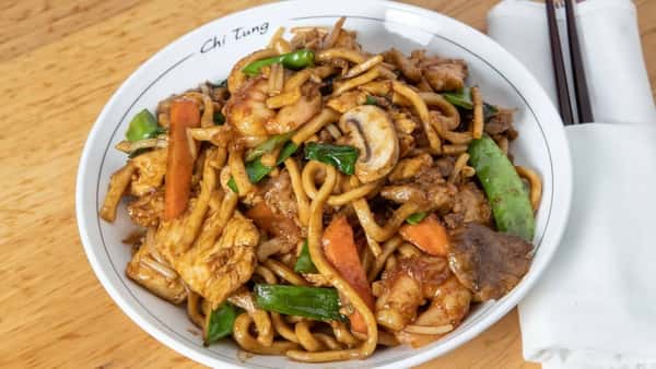 Chi Tung Special Lo Mein