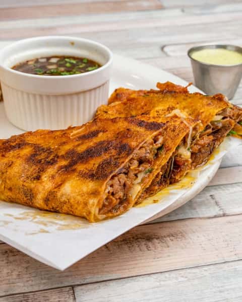 Meet your new favorite taco! 🌮🔥 Our Quesa Brisket Birria Tacos are loaded with melted Jack cheese, slow-braised brisket, and rich birria broth — every bite is bold, saucy, and seriously satisfying. Come taste it for yourself!
 u
#ModernoHouston #BirriaHouston #HoustonFoodie