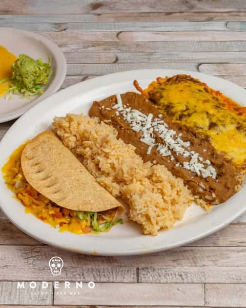 Say hello to your new obsession ā the Bandera Plate! š®š§š
1 crispy beef taco, creamy guacamole, puff queso, 1 cheese enchilada, rice, AND beans ā all on one glorious plate! This is Tex-Mex heaven and it's waiting for you. Come get yours!
www.motacos.com
#BanderaPlate #HoustonEats #TexMex