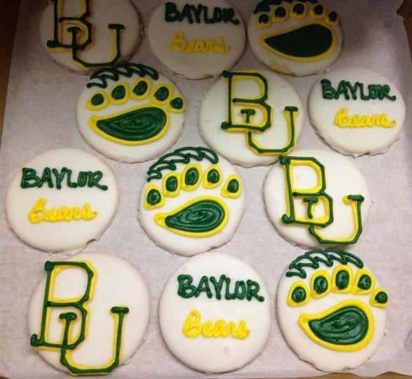 Cookies with the Baylor design