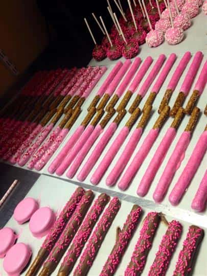 Chocolate sticks with pink decoration