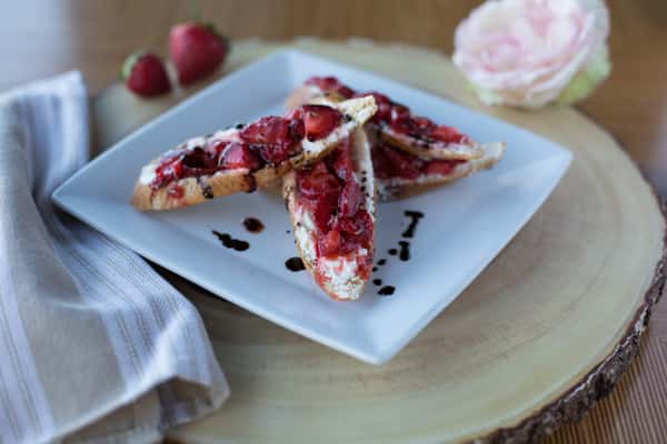Strawberry lavender toasts