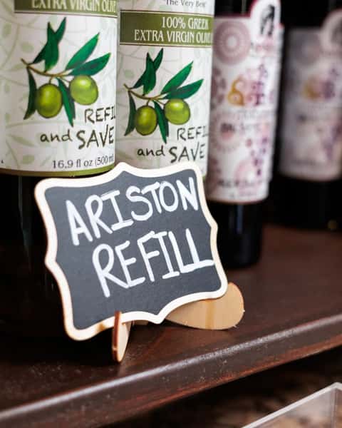 Refill, reuse, and keep great olive oil on the table. Little details like this are part of what makes the Antica market worth stopping into.
Hashtags: #bestaltamontespringsrestaurant #anticapizzeria #oliveoilrefill #altamontespringsfl